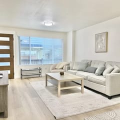 Modern 2BR/1.5BA Seattle Home | Workspace