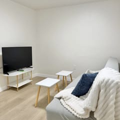 Renovated Tacoma Studio Cottage | Cozy Patio