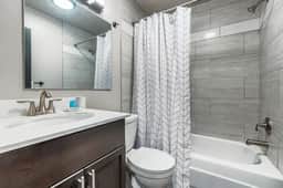 Lovely Private Studio Freshly Renovated Downtown 7 - Image 4