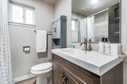 New Remodeled Private 1BR Downtown - 4 - Image 4
