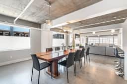 Prime DT Tacoma Penthouse 3BD/3.5BA by Pac Ave - Image 2