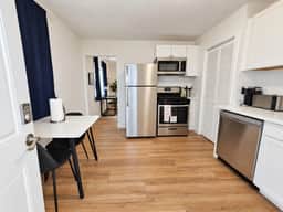 Lovely 1BR Private Downtown Hub - 10 - Image 4