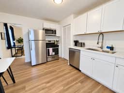 Lovely 1BR Private Downtown Hub - 10 - Image 5