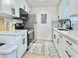 Modern 2BR/1.5BA Seattle Home | Workspace - Image 3