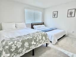 Modern 2BR/1.5BA Seattle Home | Workspace - Image 4