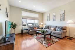 <1 mi to Dome | 3BD 2.5BA | Townhouse | Garage -22 - Image 3