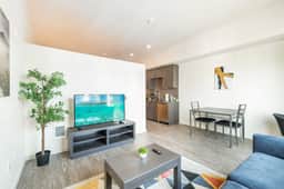 Modern 1BR 1BA - Long Term Gym Parking Redmond DT - Image 2