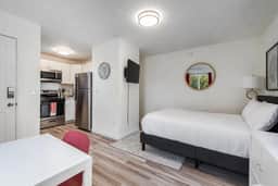 Remodeled Studio in Heart of DT Tacoma - 5 - Image 2