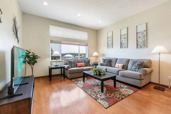 <1 mi to Dome | 3BD 2.5BA | Townhouse | Garage -18 - Image 1