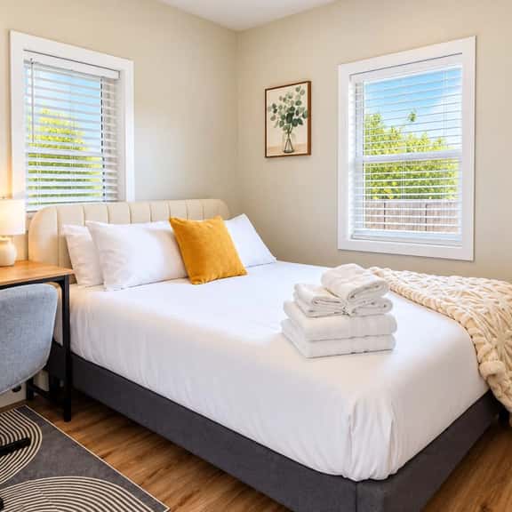 Modern 2BD/1BA Beacon Hill Home W/ AC - A1 - Image 1