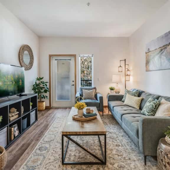 Airconditioned 1BD 1BA Downtown Redmond Fit for long stays - 1 - Image 1