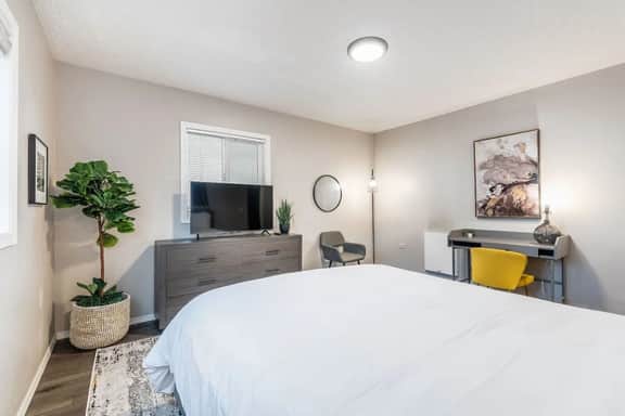 Lovely Private Studio Freshly Renovated Downtown 7 - Image 2