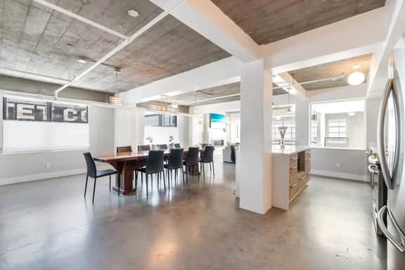 Prime DT Tacoma Penthouse 3BD/3.5BA by Pac Ave - Image 4