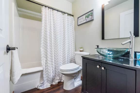 <1 mi to Dome | 3BD 2.5BA | Townhouse | Garage -22 - Image 5