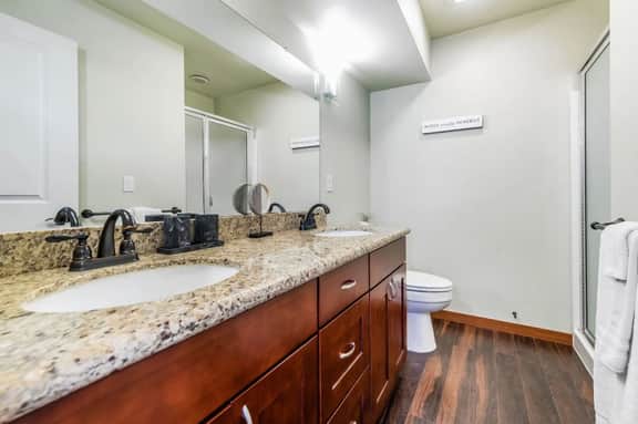 <1 mi to Dome | 3BD 2.5BA | Townhouse | Garage -24 - Image 5