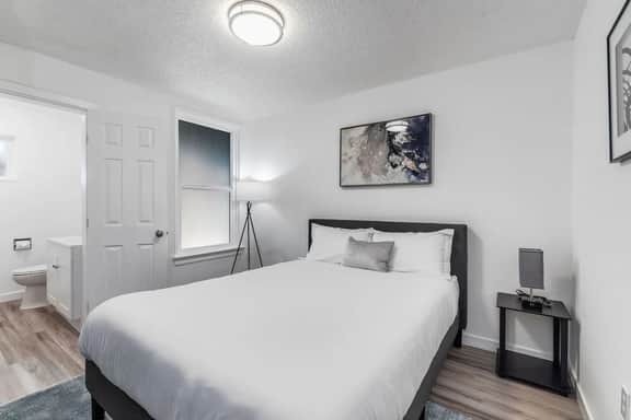 Fresh 1BR/1BA in Downtown Tacoma - 2 - Image 2